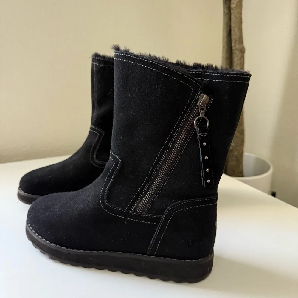 Skechers Black Keepsakes 2.0 Warm Road Suede Boots Women’s Size 6